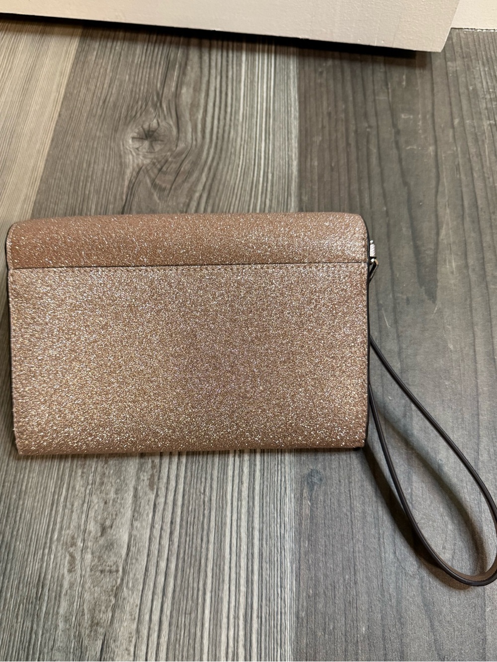 Glimmer Rose Gold Kate Spade
Medium Flap Wristlet - Picture 4 of 5